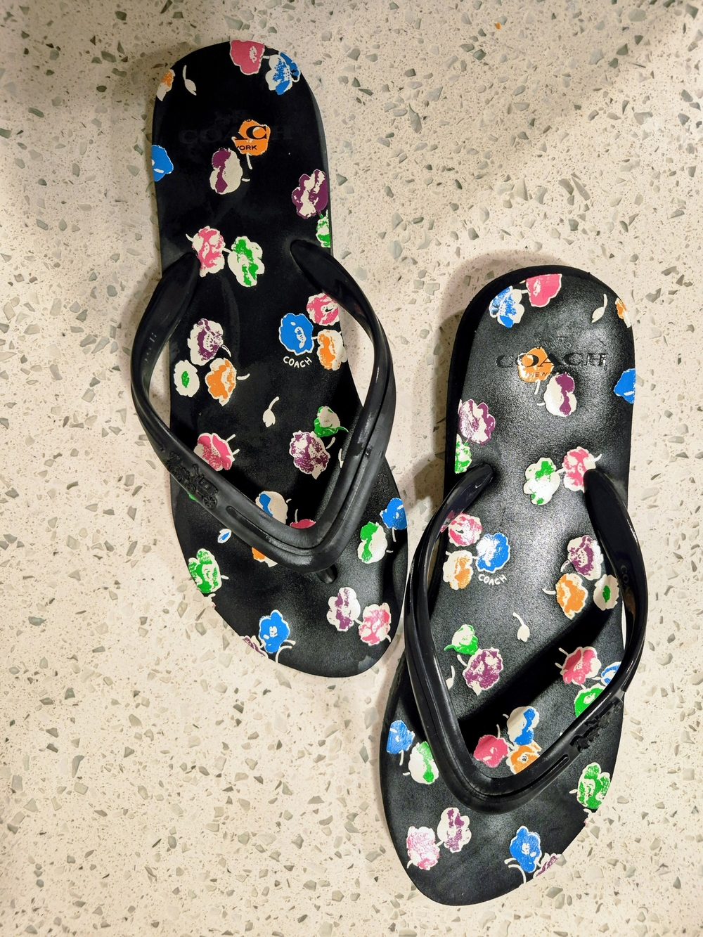 COACH Black Floral Flip Flop Sandals Size 7/8